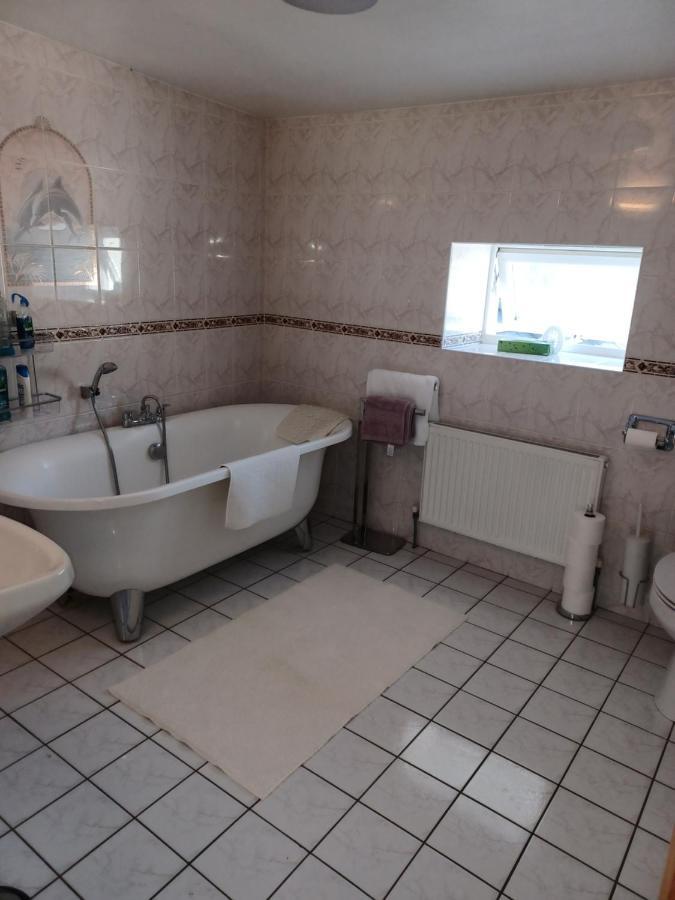 Kents Guesthouse Accommodation Kilmacthomas 외부 사진
