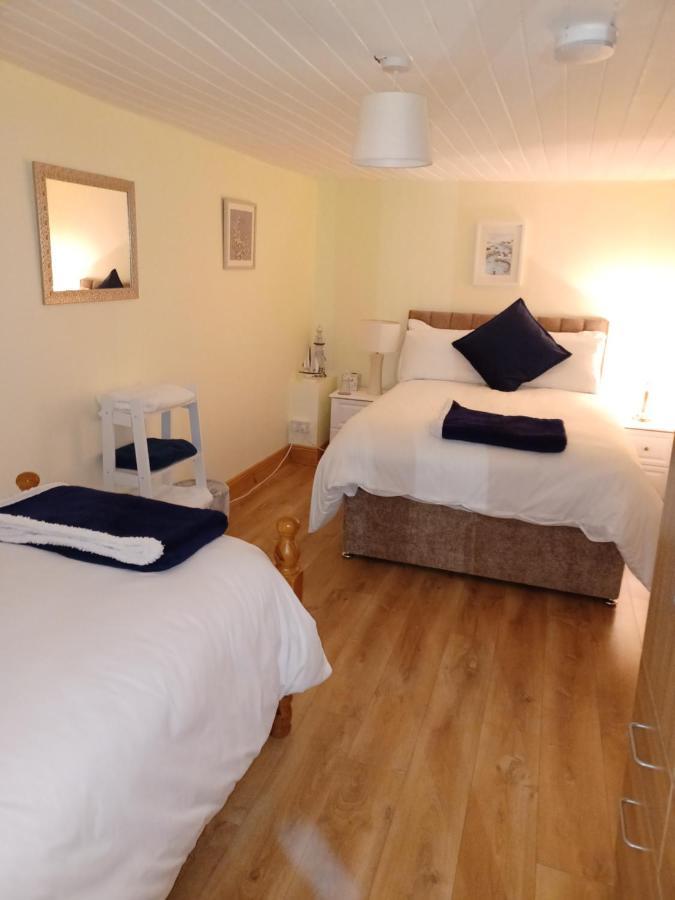 Kents Guesthouse Accommodation Kilmacthomas 객실 사진